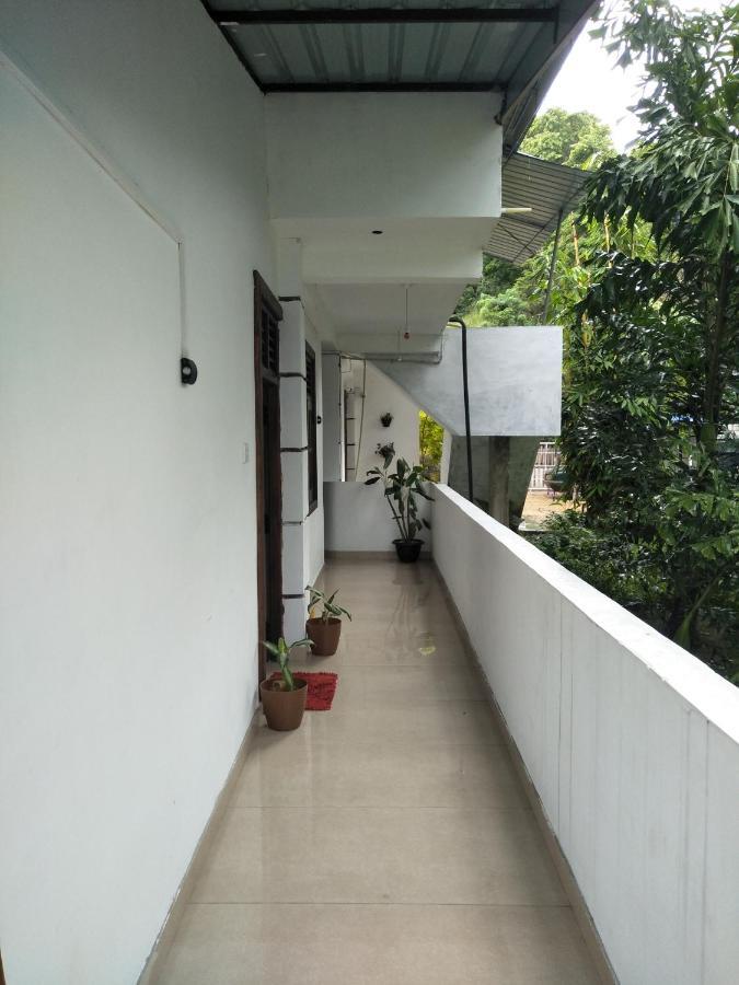 Green Cage Hotel & Restaurant Ella Exterior photo
