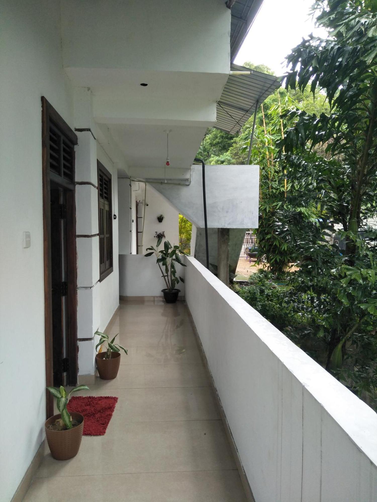 Green Cage Hotel & Restaurant Ella Exterior photo